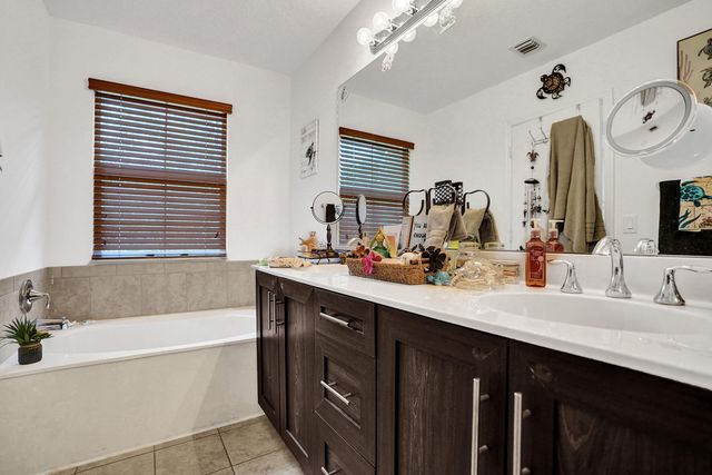 5796 Monterra Club Drive, Lake Worth, FL 33463