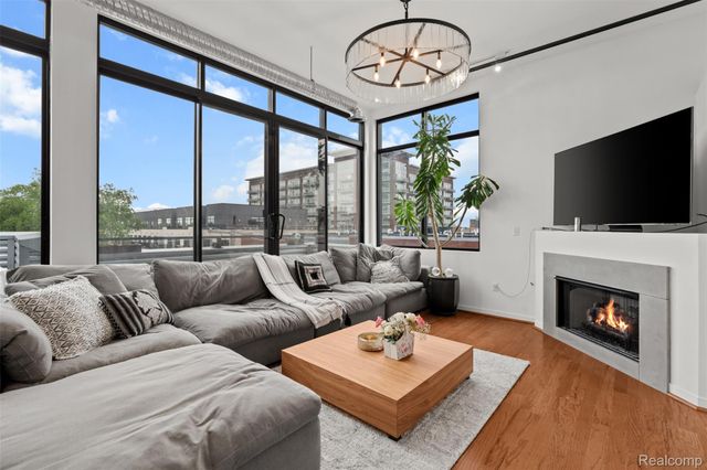 100 N CENTER Street 404, Royal Oak, MI 48067