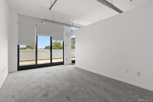 100 N CENTER Street 404, Royal Oak, MI 48067