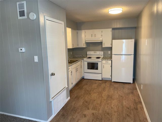 1209 Vance ST 24, Taylor, TX 76574
