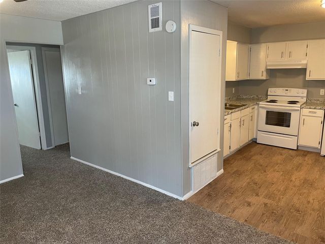 1209 Vance ST 24, Taylor, TX 76574