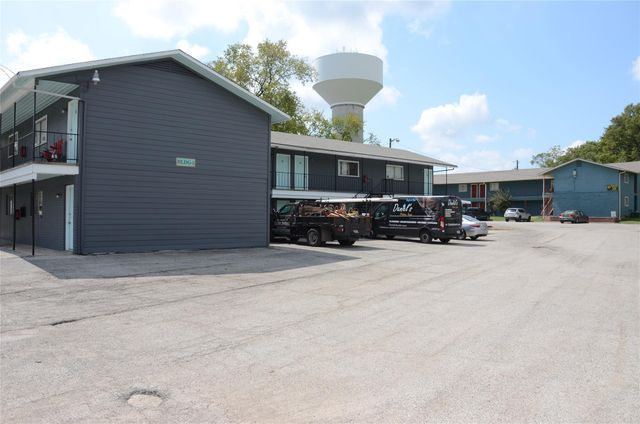 1209 Vance ST 24, Taylor, TX 76574