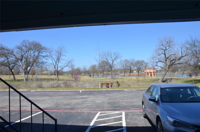 1209 Vance ST 24, Taylor, TX 76574