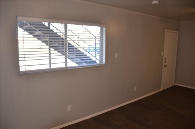 1209 Vance ST 24, Taylor, TX 76574