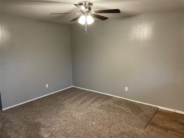 1209 Vance ST 24, Taylor, TX 76574