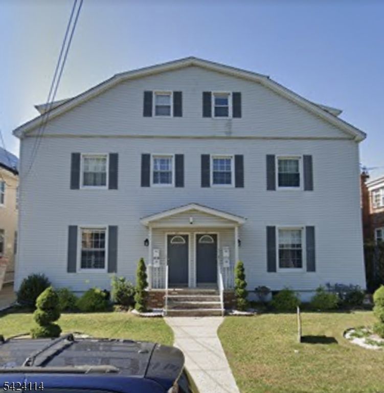 24 Lyons Pl, Elizabeth City, NJ 07202