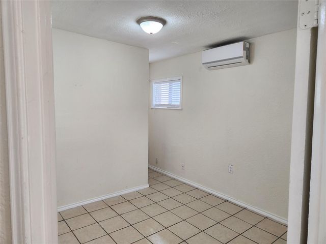 1803 Church Street B, Galveston, TX 77550