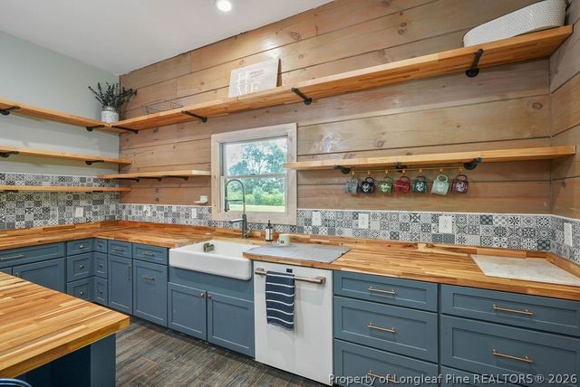 4119 Minnie Hall Road, Autryville, NC 28318