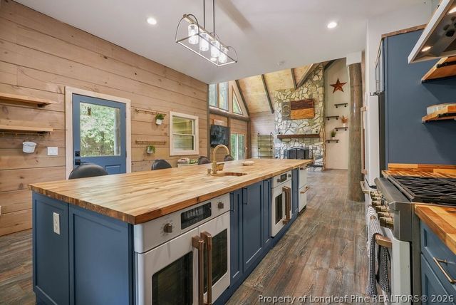 4119 Minnie Hall Road, Autryville, NC 28318