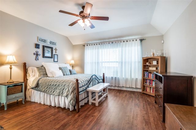 206 Lawson Farms Drive, Midlothian, TX 76065