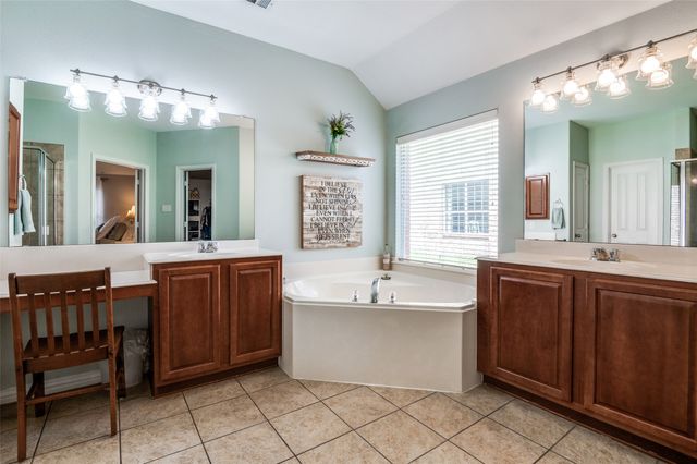 206 Lawson Farms Drive, Midlothian, TX 76065