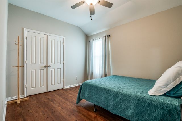 206 Lawson Farms Drive, Midlothian, TX 76065