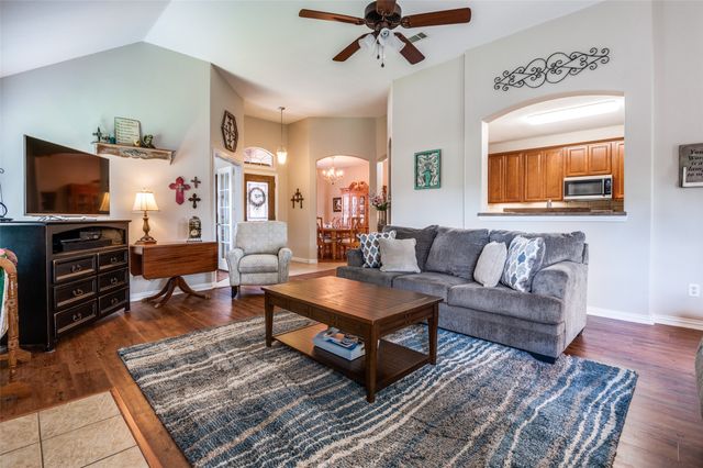 206 Lawson Farms Drive, Midlothian, TX 76065