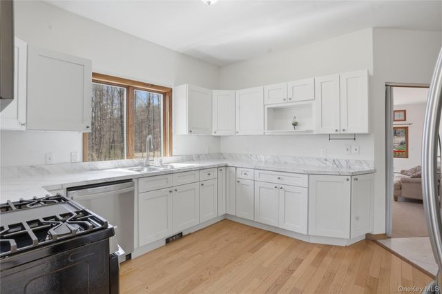 9 Rustic Hills Road, Westbrookville, NY 12790