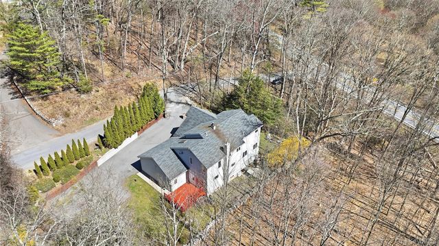 9 Rustic Hills Road, Westbrookville, NY 12790