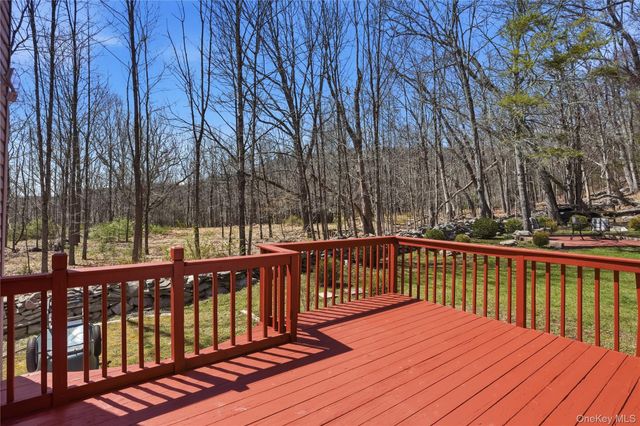 9 Rustic Hills Road, Westbrookville, NY 12790