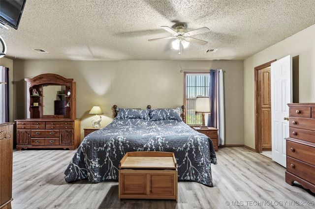 16007 N 137th East Avenue, Collinsville, OK 74021