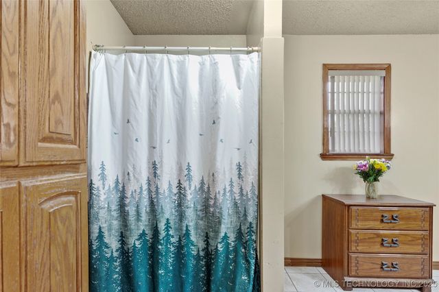 16007 N 137th East Avenue, Collinsville, OK 74021