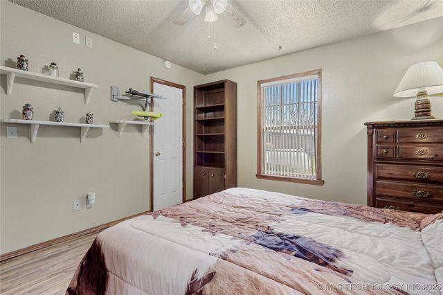 16007 N 137th East Avenue, Collinsville, OK 74021