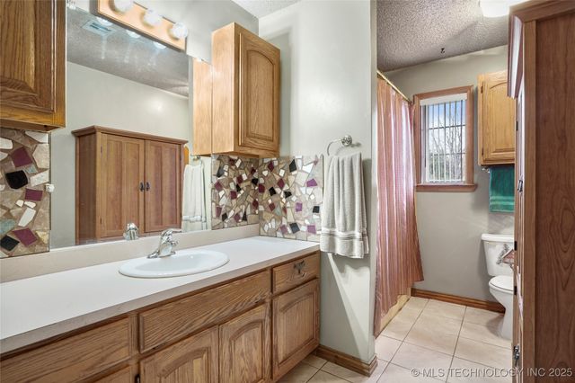 16007 N 137th East Avenue, Collinsville, OK 74021