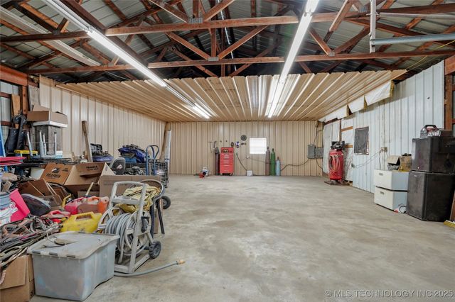 16007 N 137th East Avenue, Collinsville, OK 74021