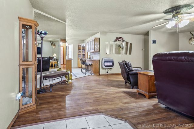 16007 N 137th East Avenue, Collinsville, OK 74021