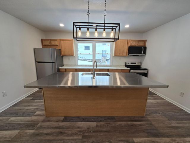 1403 Playford Avenue, Zanesville, OH 43701