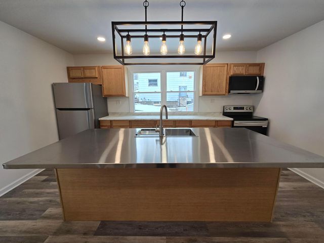 1403 Playford Avenue, Zanesville, OH 43701