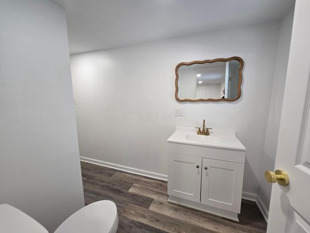 1403 Playford Avenue, Zanesville, OH 43701