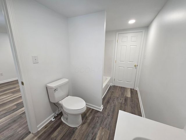 1403 Playford Avenue, Zanesville, OH 43701