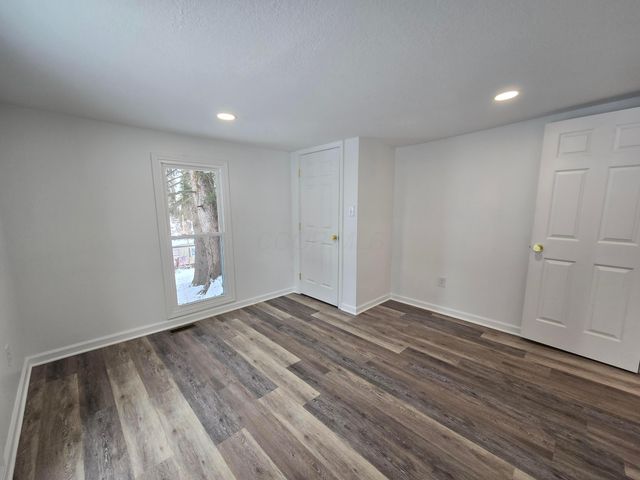 1403 Playford Avenue, Zanesville, OH 43701