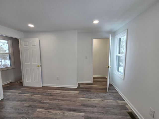 1403 Playford Avenue, Zanesville, OH 43701