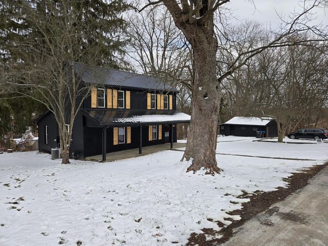 1403 Playford Avenue, Zanesville, OH 43701