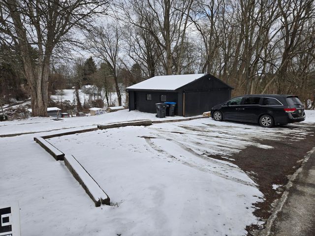 1403 Playford Avenue, Zanesville, OH 43701