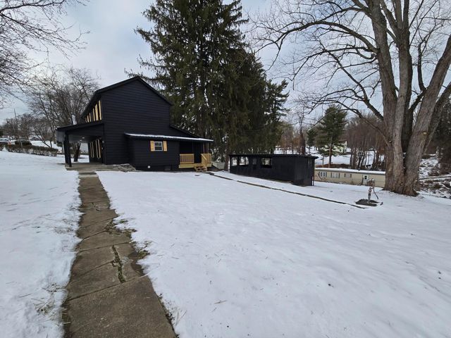 1403 Playford Avenue, Zanesville, OH 43701