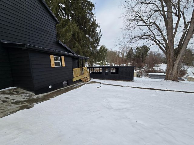 1403 Playford Avenue, Zanesville, OH 43701