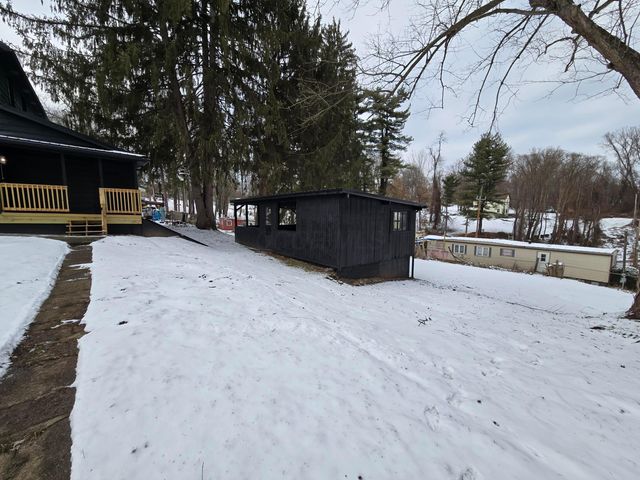 1403 Playford Avenue, Zanesville, OH 43701