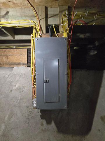 1403 Playford Avenue, Zanesville, OH 43701