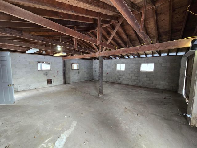 1403 Playford Avenue, Zanesville, OH 43701