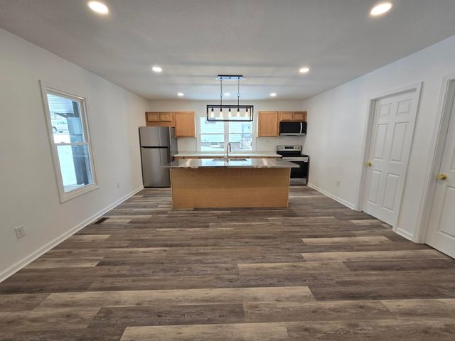 1403 Playford Avenue, Zanesville, OH 43701