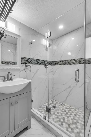 330 NW 82nd Terrace, Miami, FL 33150