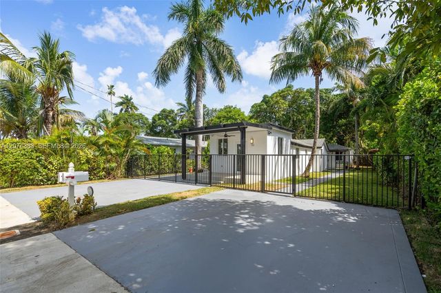 330 NW 82nd Terrace, Miami, FL 33150
