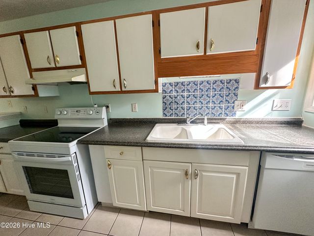 631 Varsity Drive, Wilmington, NC 28403