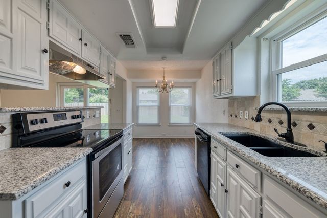 1700 Willow Vale Drive, Fort Worth, TX 76134