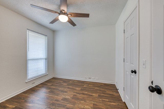 1700 Willow Vale Drive, Fort Worth, TX 76134