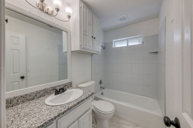 1700 Willow Vale Drive, Fort Worth, TX 76134