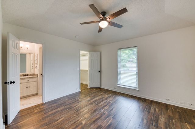 1700 Willow Vale Drive, Fort Worth, TX 76134