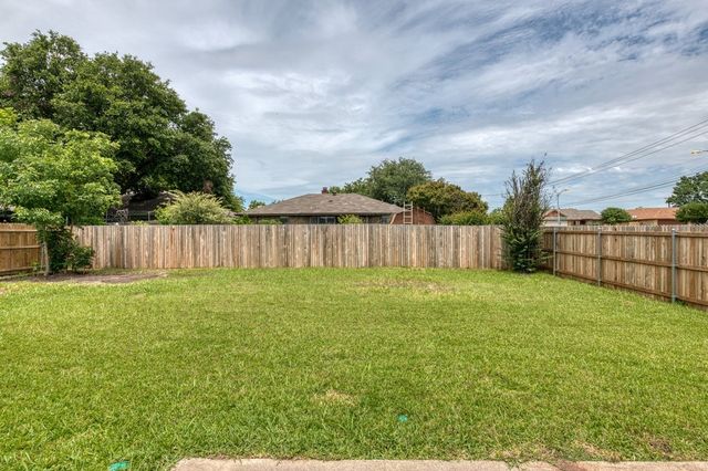 1700 Willow Vale Drive, Fort Worth, TX 76134