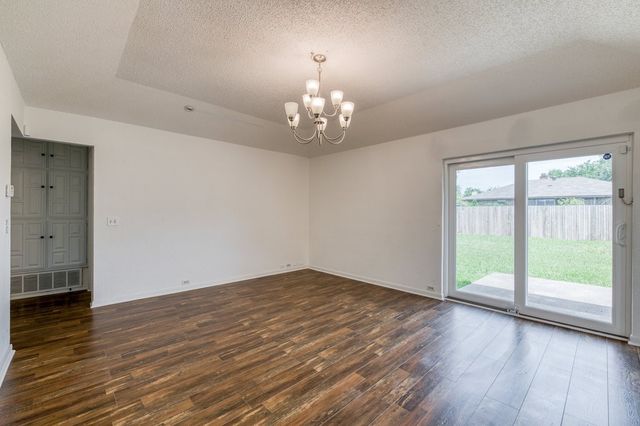 1700 Willow Vale Drive, Fort Worth, TX 76134