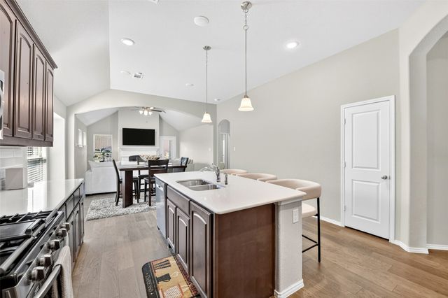 4604 Pentridge Drive, Fort Worth, TX 76036